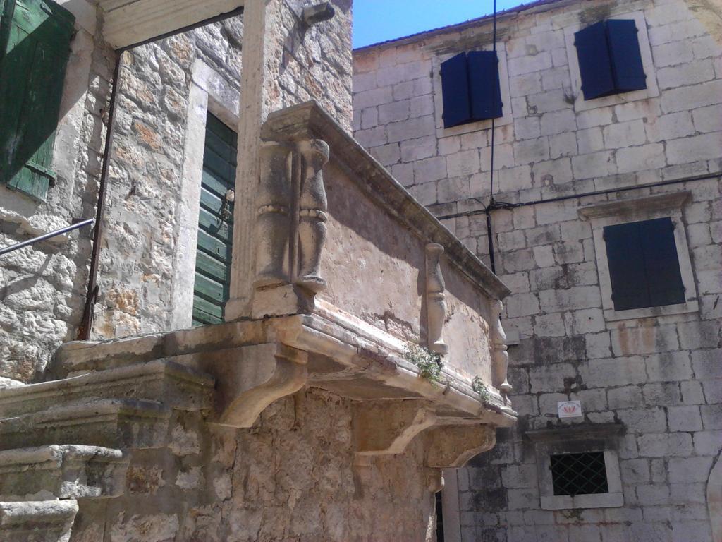 Apartments And Rooms Dobrila Jelsa (Hvar) Exterior foto