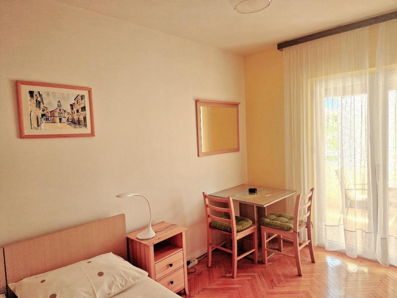 Apartments And Rooms Dobrila Jelsa (Hvar) Quarto foto