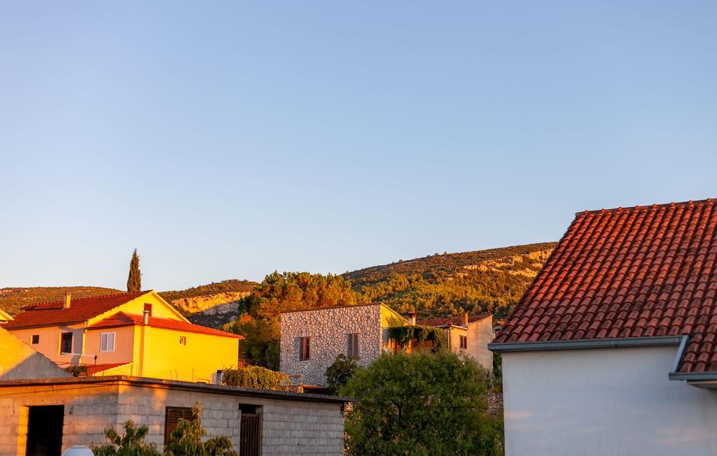 Apartments And Rooms Dobrila Jelsa (Hvar) Exterior foto