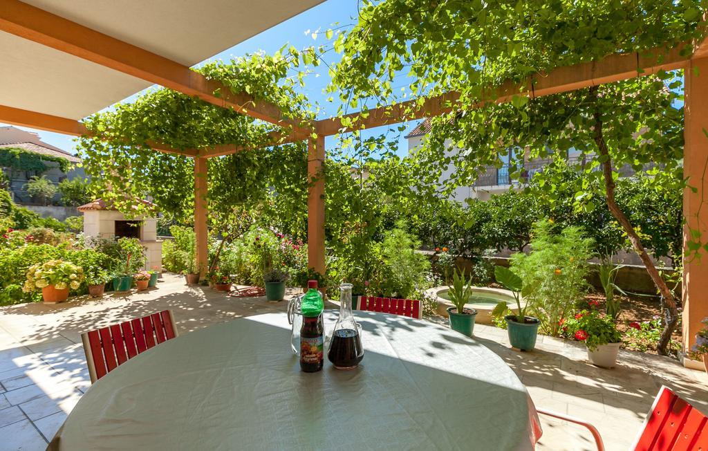 Apartments And Rooms Dobrila Jelsa (Hvar) Exterior foto