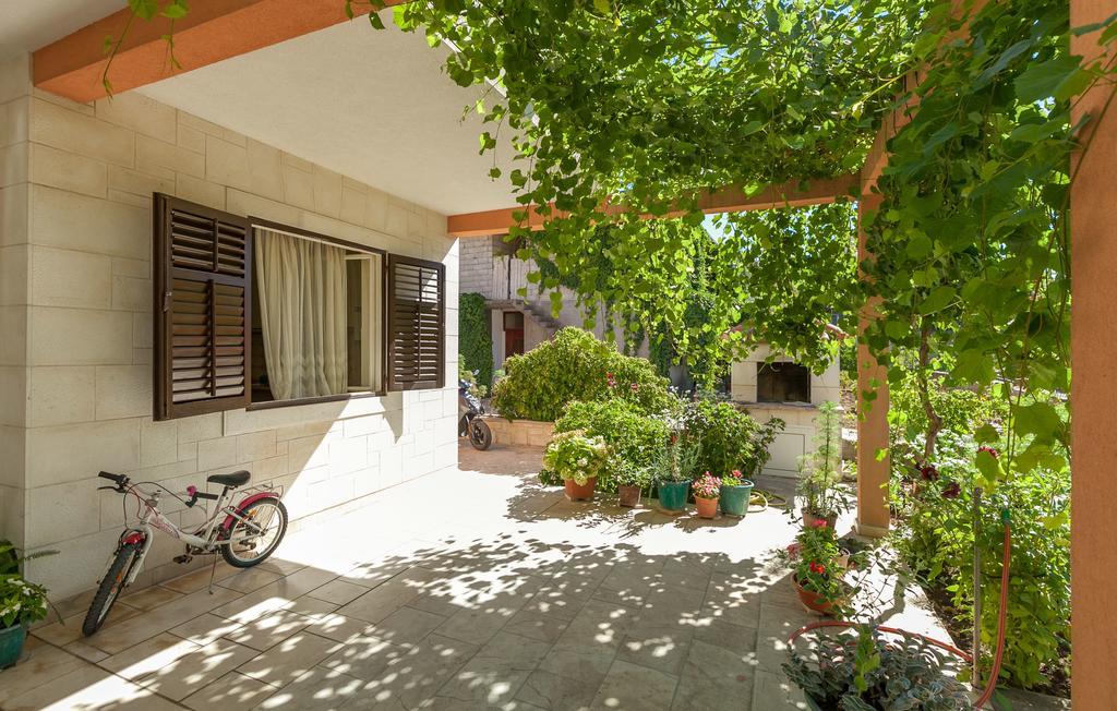 Apartments And Rooms Dobrila Jelsa (Hvar) Exterior foto