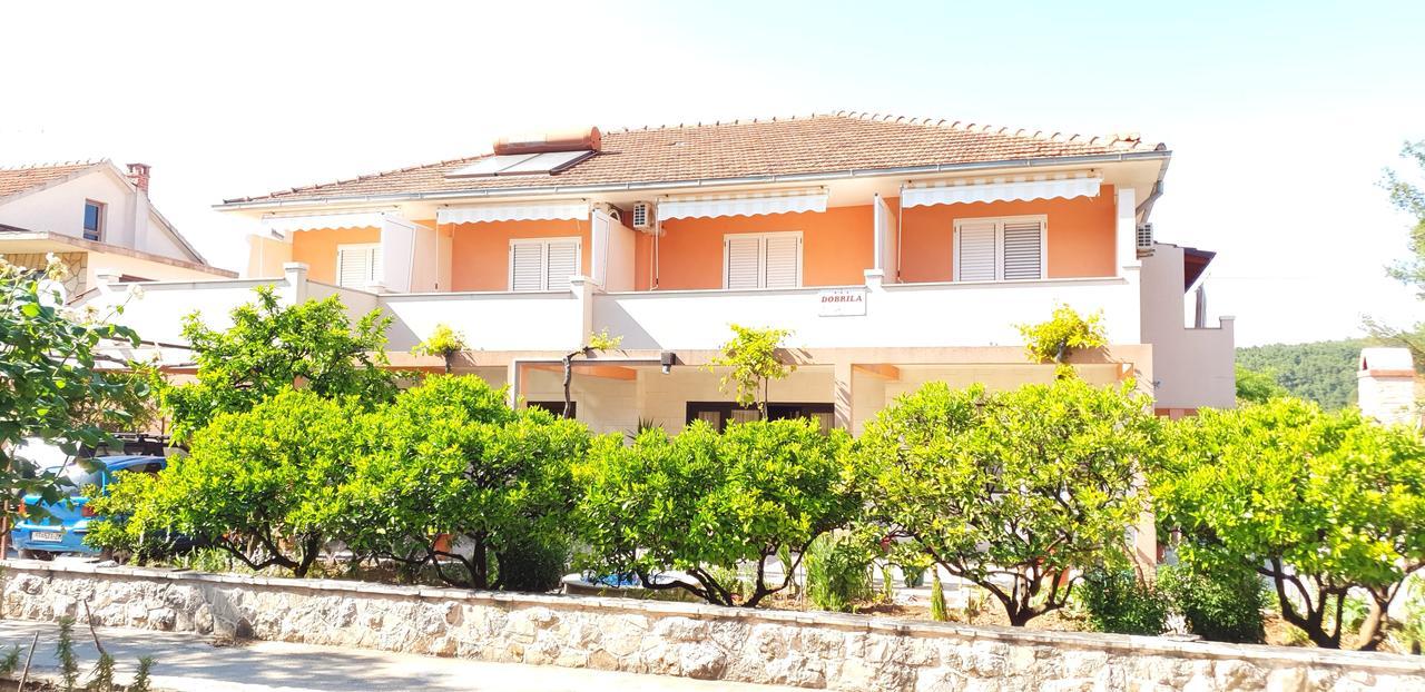 Apartments And Rooms Dobrila Jelsa (Hvar) Exterior foto