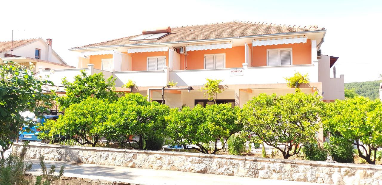 Apartments And Rooms Dobrila Jelsa (Hvar) Exterior foto