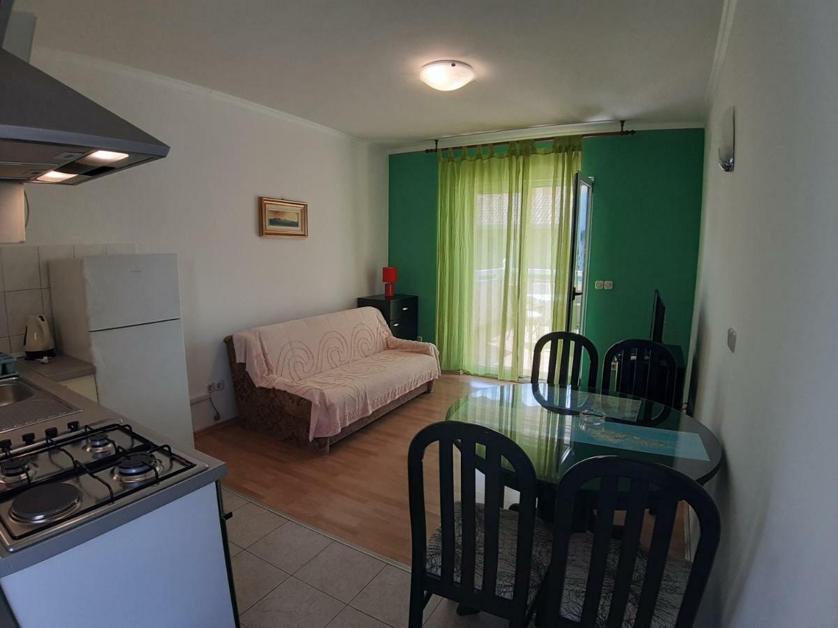 Apartments And Rooms Dobrila Jelsa (Hvar) Exterior foto